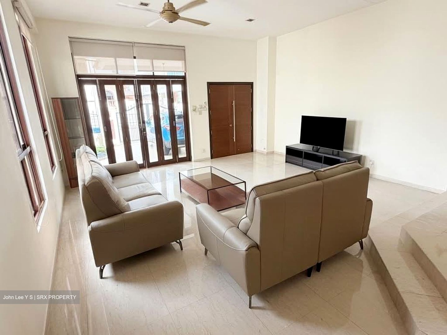 Phillips Avenue (D19), Semi-Detached #574217321